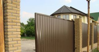 Купить откатные ворота из профнастила Севастополь, цена от 1779 руб.